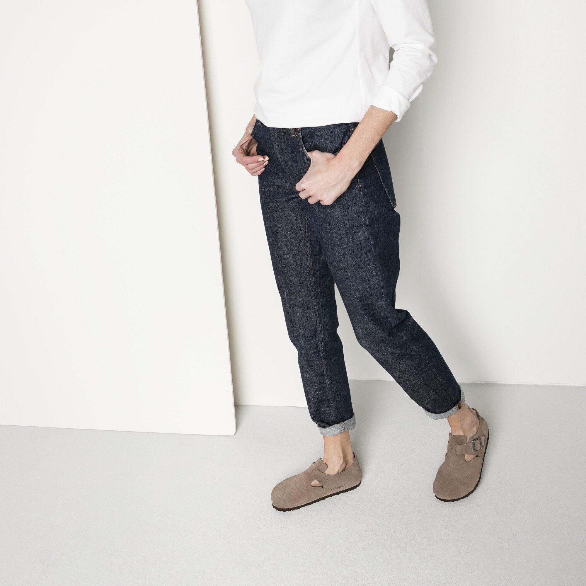 London | Suede | Taupe - Image 3